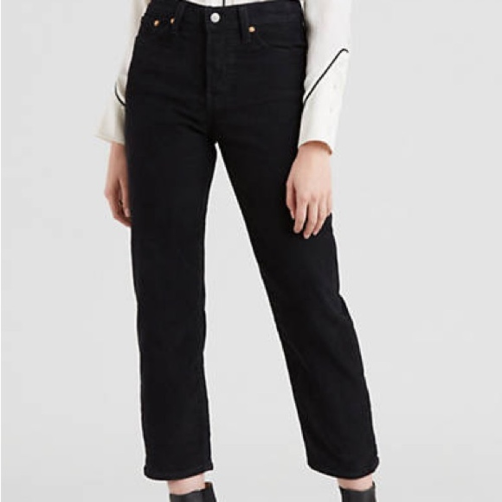 Levi’s Wedgie Fit Straight Crop Corduroy Pants